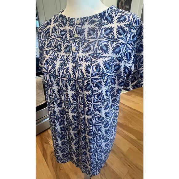 ANN TAYLOR LOFT SHORT SLEEVE LIGHTWEIGHT BLUE AND WHITE TOP WOMENS SIZE SMALL - Picture 2 of 9